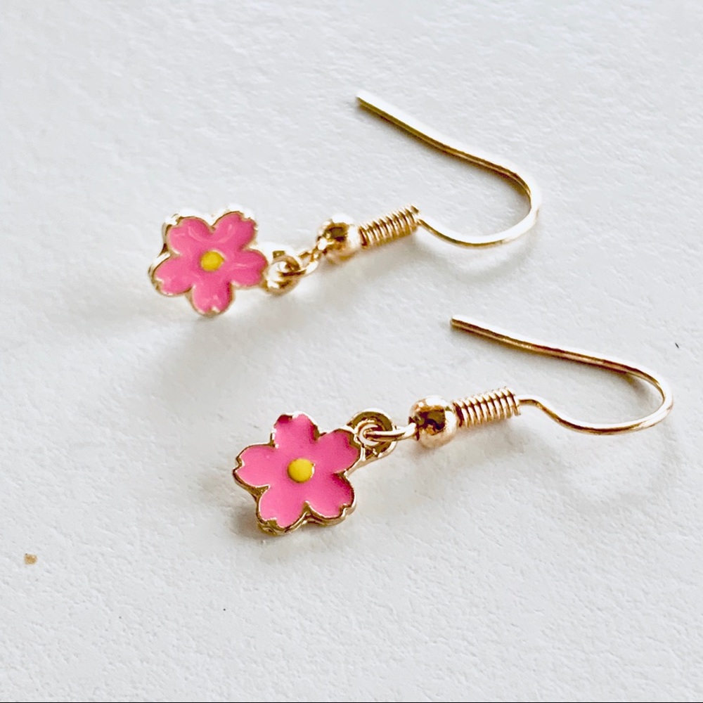NEW 🌸 Little Sakura Spring Earrings Gold